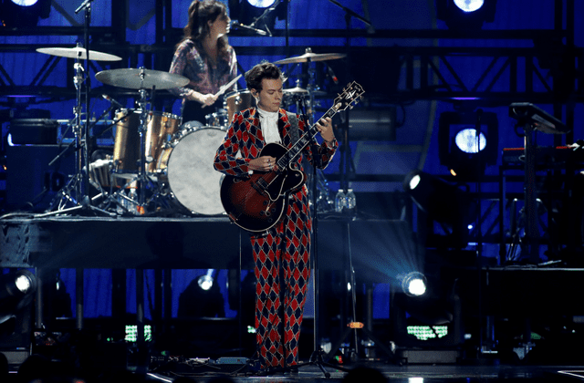 Gucci - Performing in Milan during 'Harry Styles: Live on Tour