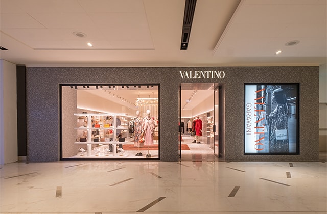 Vi ses Addition Learner The new Valentino boutique in Abu Dhabi is open and it is dreamy - Buro 24/7