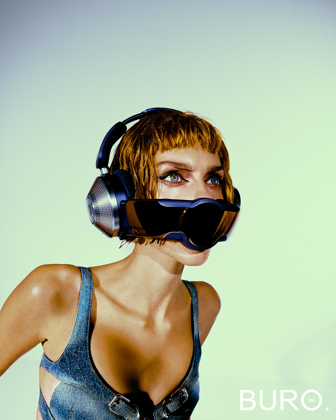 Retrofuturism Revived: From '60s Space-Age to '90s Hacker Chic to Now —  Virtual Fashion