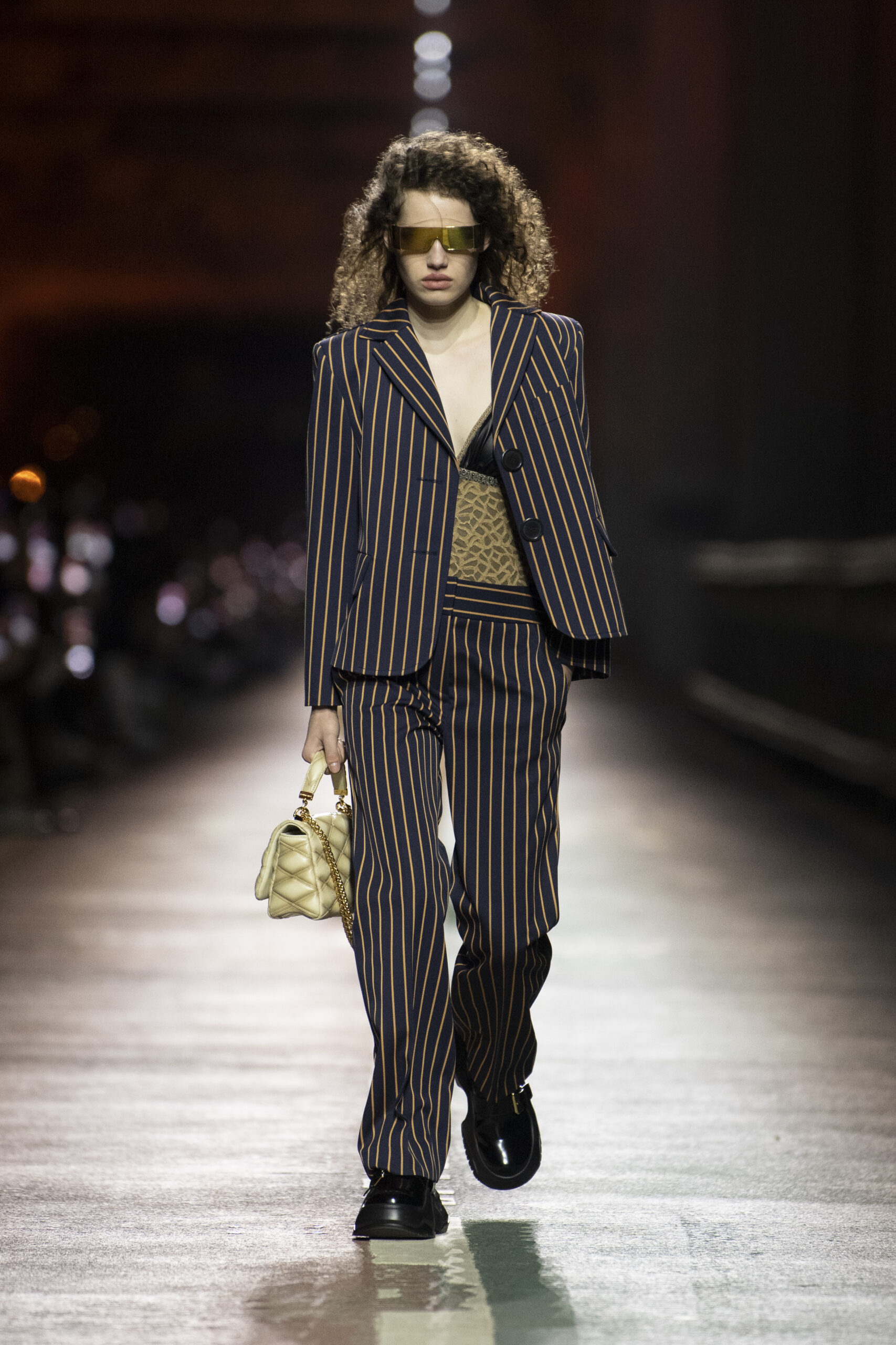 Louis Vuitton Takes Pre-Fall 2023 Collection To South Korea - EnVi