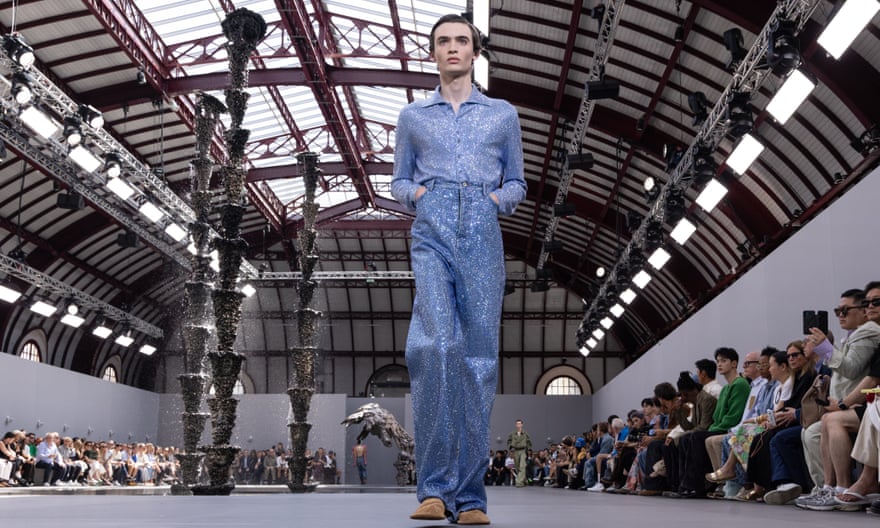 RUNWAY LOUIS VUITTON ICONIC BLUE JEANS DENIM PANTS TROUSERS