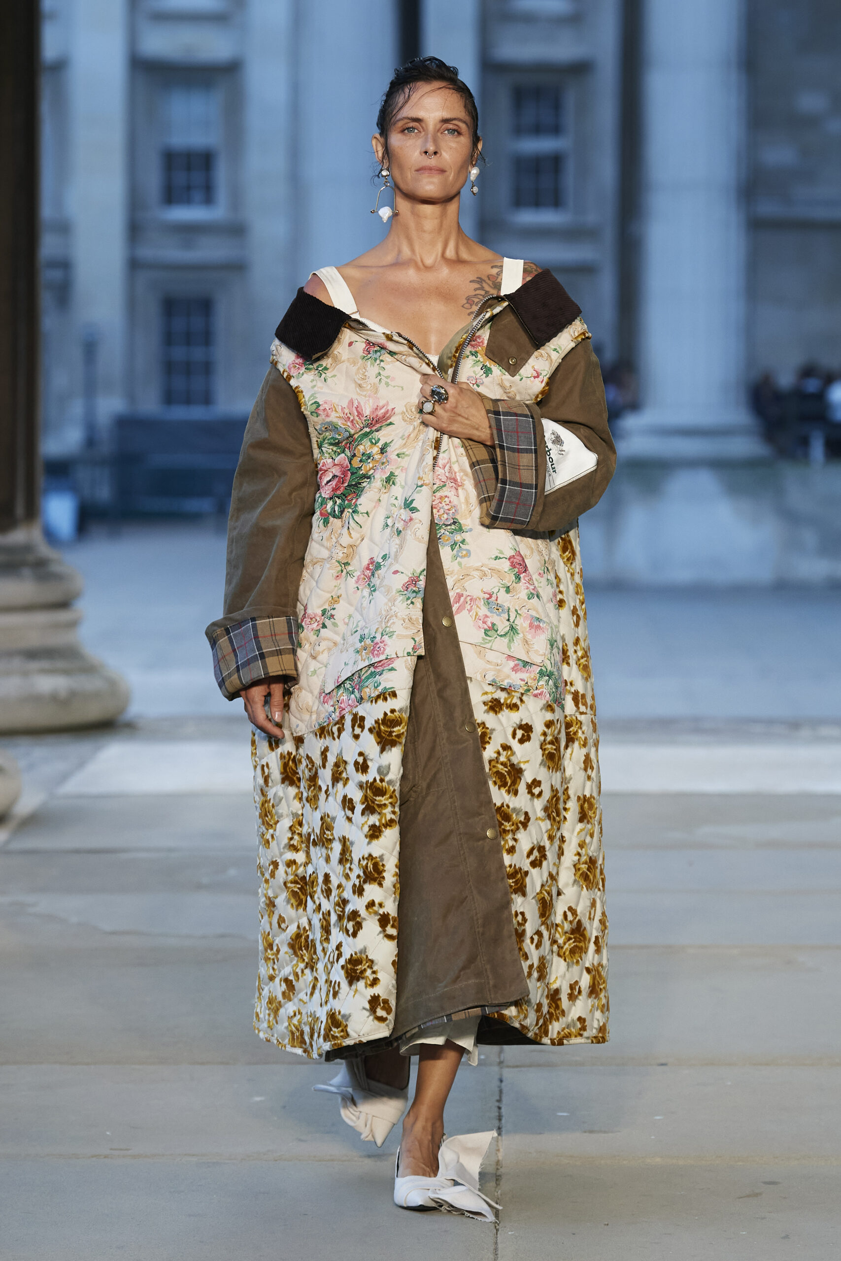 London Fashion Week: Street Style From the Spring 2022 Shows