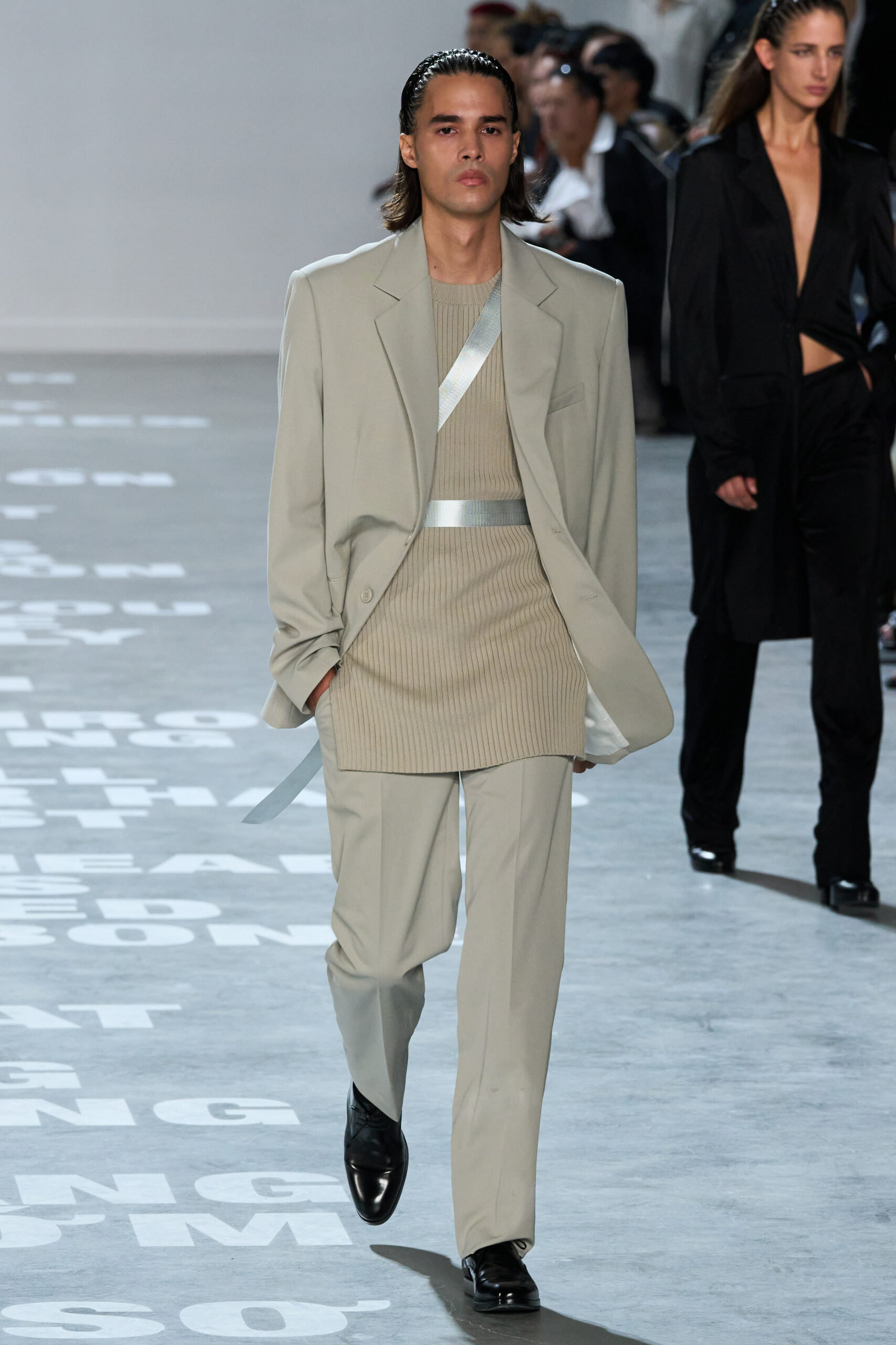 PETER DO-ES HELMUT LANG FOR THE FIRST TIME IN NYFW AND HERE’S ALL YOU ...