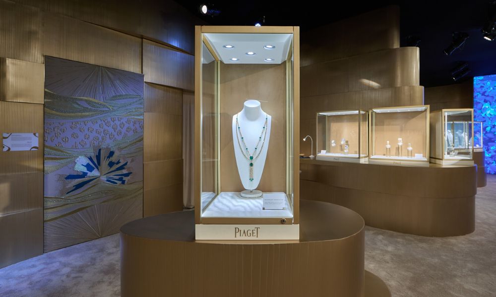 PIAGET PUTS UP A GLITTERING DISPLAY AT ART DUBAI. Buro 24 7