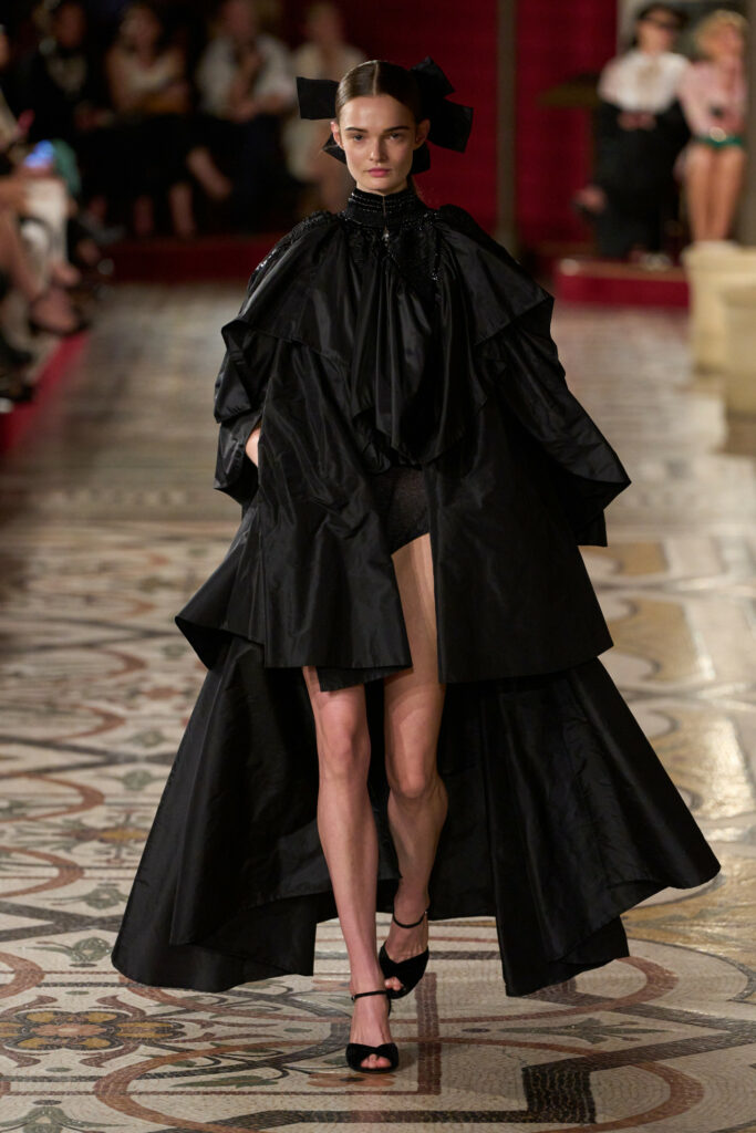 SOME WERE ‘HAUTE’, SOME WERE NOT THIS FW24/25 COUTURE SEASON. - Buro 24/7