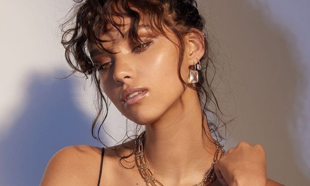 curly bangs hairstyles