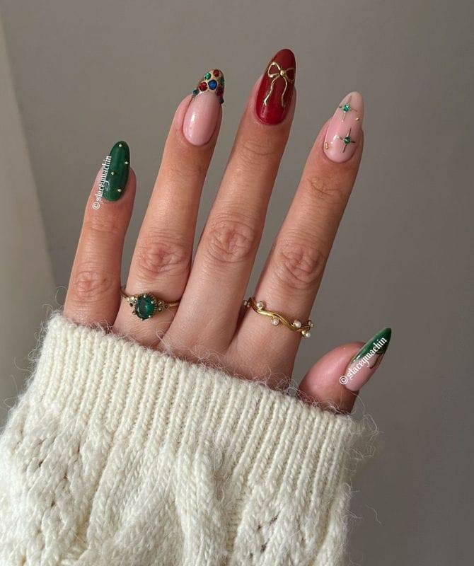 festive manicures 2024