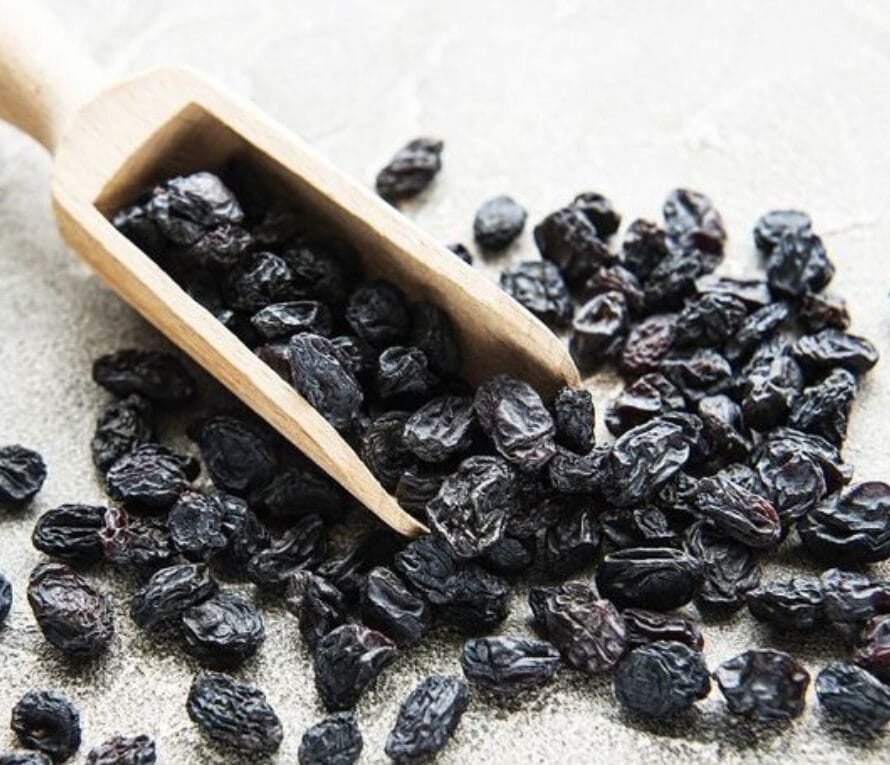 benefits of raisins​