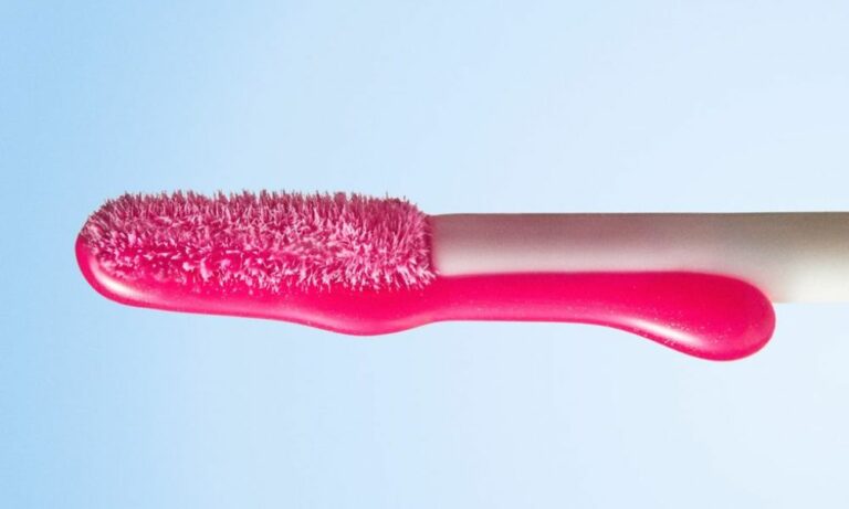 jumbo lip gloss trend TikTok