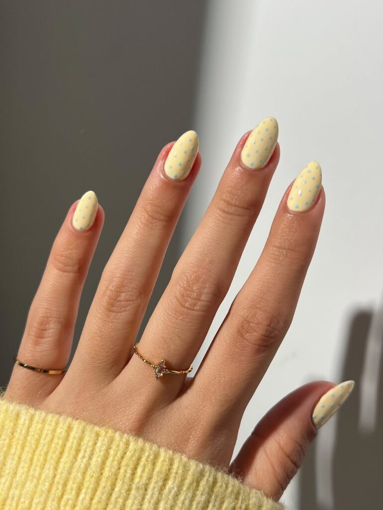 summer nail trends 2025