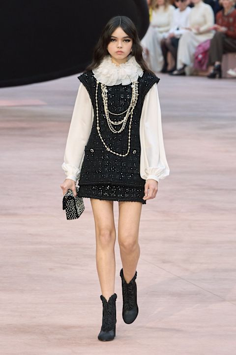 fall winter 2025 trends collars