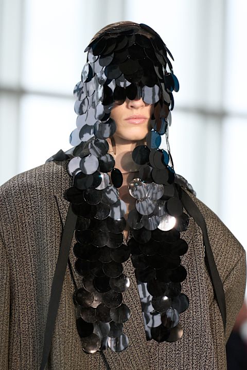 fall/winter 2025 trends blingy headwear