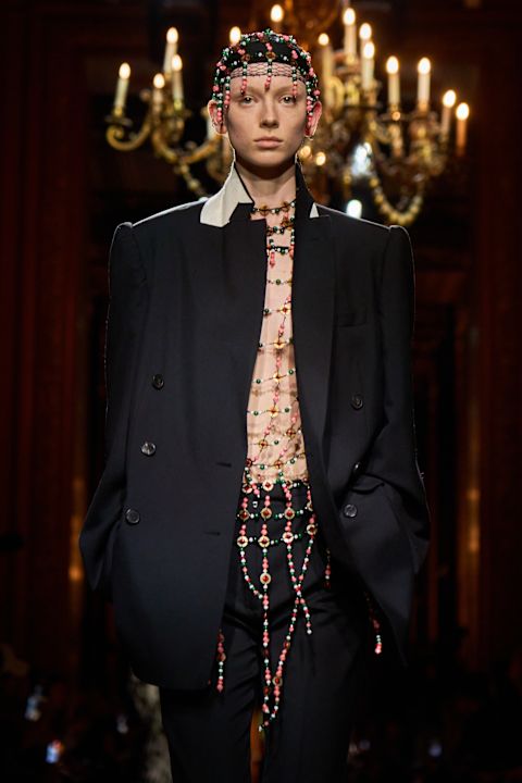 fall/winter 2025 trends blingy headwear