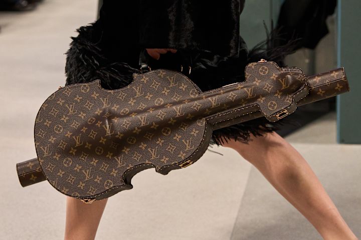 fall winter 2025 trends unusual bags 