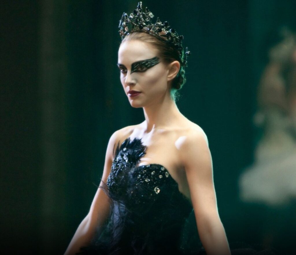 FASHIONABLY FREAKY: 9 HALLOWEEN MOVIES THAT ARE BOTH SCARY AND STYLISH.