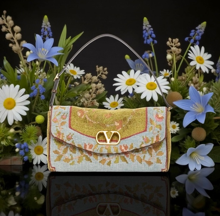 WHEN BAGS BECOME ART: VALENTINO’S BOLD DIGITAL EXPERIMENT.