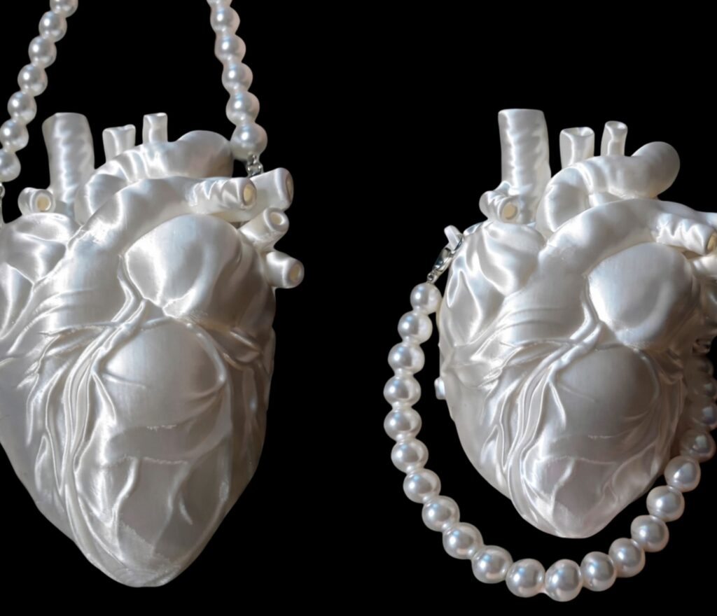 THIS BAG HAS OUR HEART.