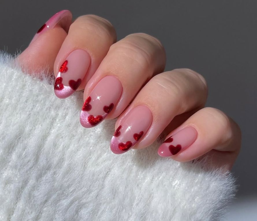 WE ARE IN LOVE WITH THESE VALENTINE’S DAY NAILS.