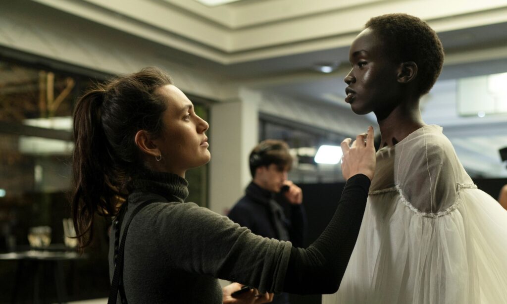 COUTURE Angelina jolie movie