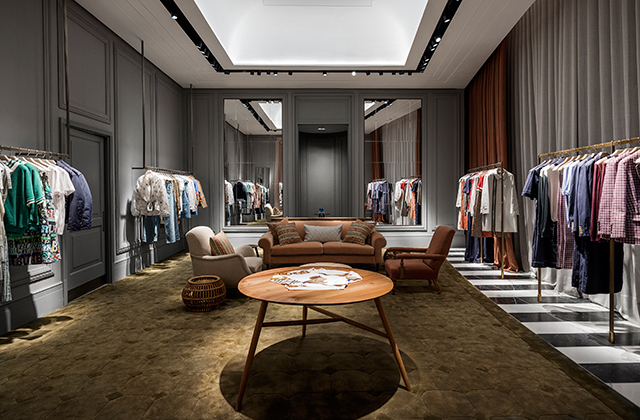 Burberry just opened its new store in The Dubai Mall - Buro 24/7