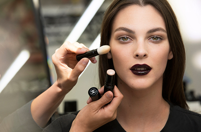 Stole på Tilbageholdelse Transformer We've got the tips and tricks to Chanel's Cruise 2020 makeup look