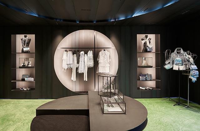 Chanel Reopens Its Saint-Tropez Seasonal Boutique - MOJEH