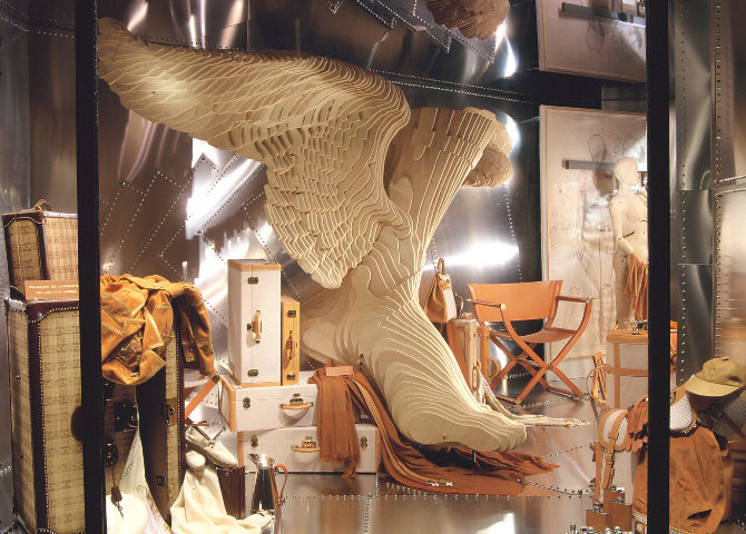 Large Window of the Faubourg Saint-Honoré store. Picture by Guillaume de Laubier