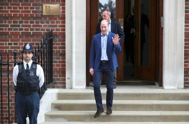 Prince William leaves the hospital to pick up Prince George and Princess Charlotte